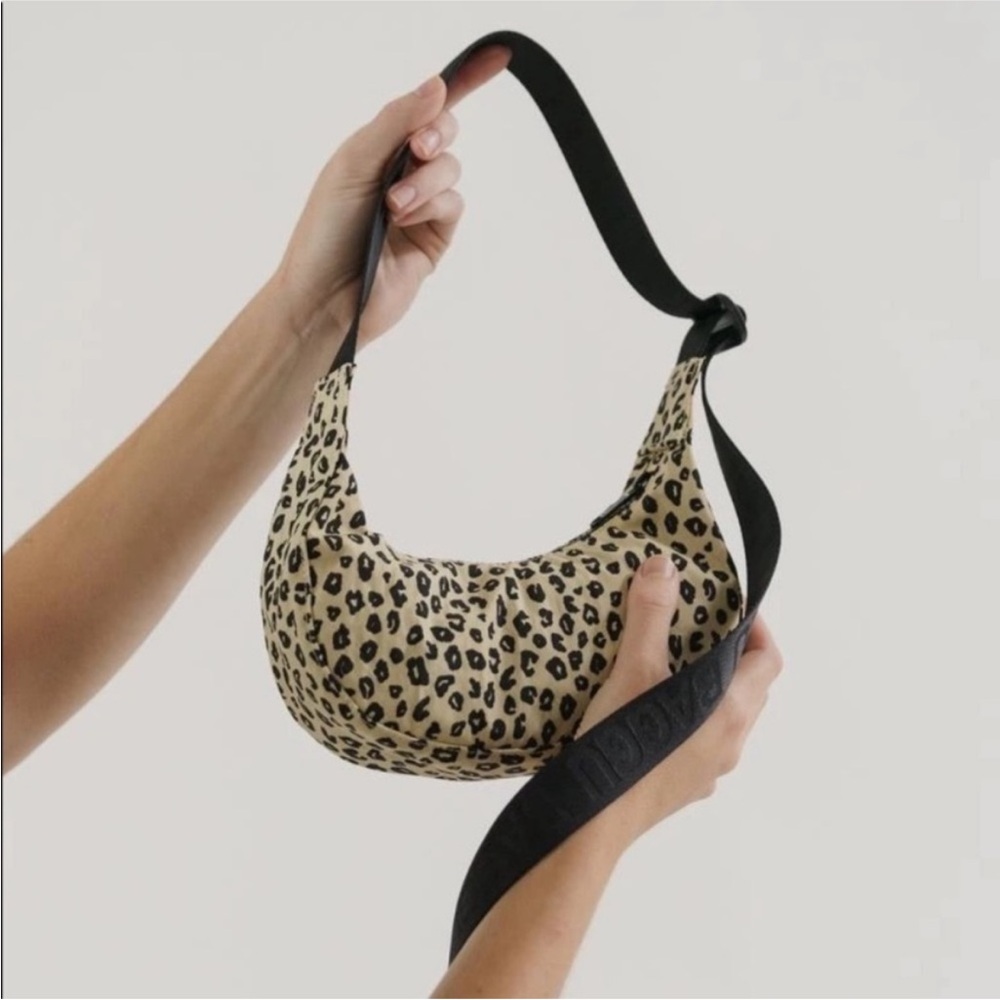 Baggu Mini Crescent Honey Leopard